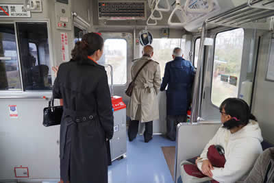 単線の釜石線に乗る