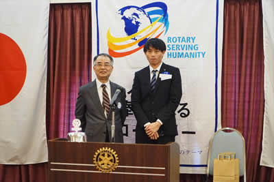 グエン・タン・タム君と吉岡米山カウンセラー