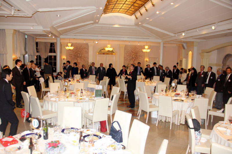 最後は輪になって