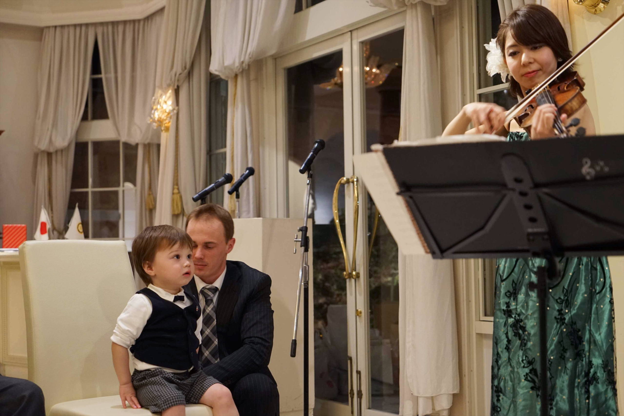 ケント君も釘付けです