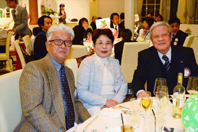 三人で250歳を超えるけど益々元気で～す